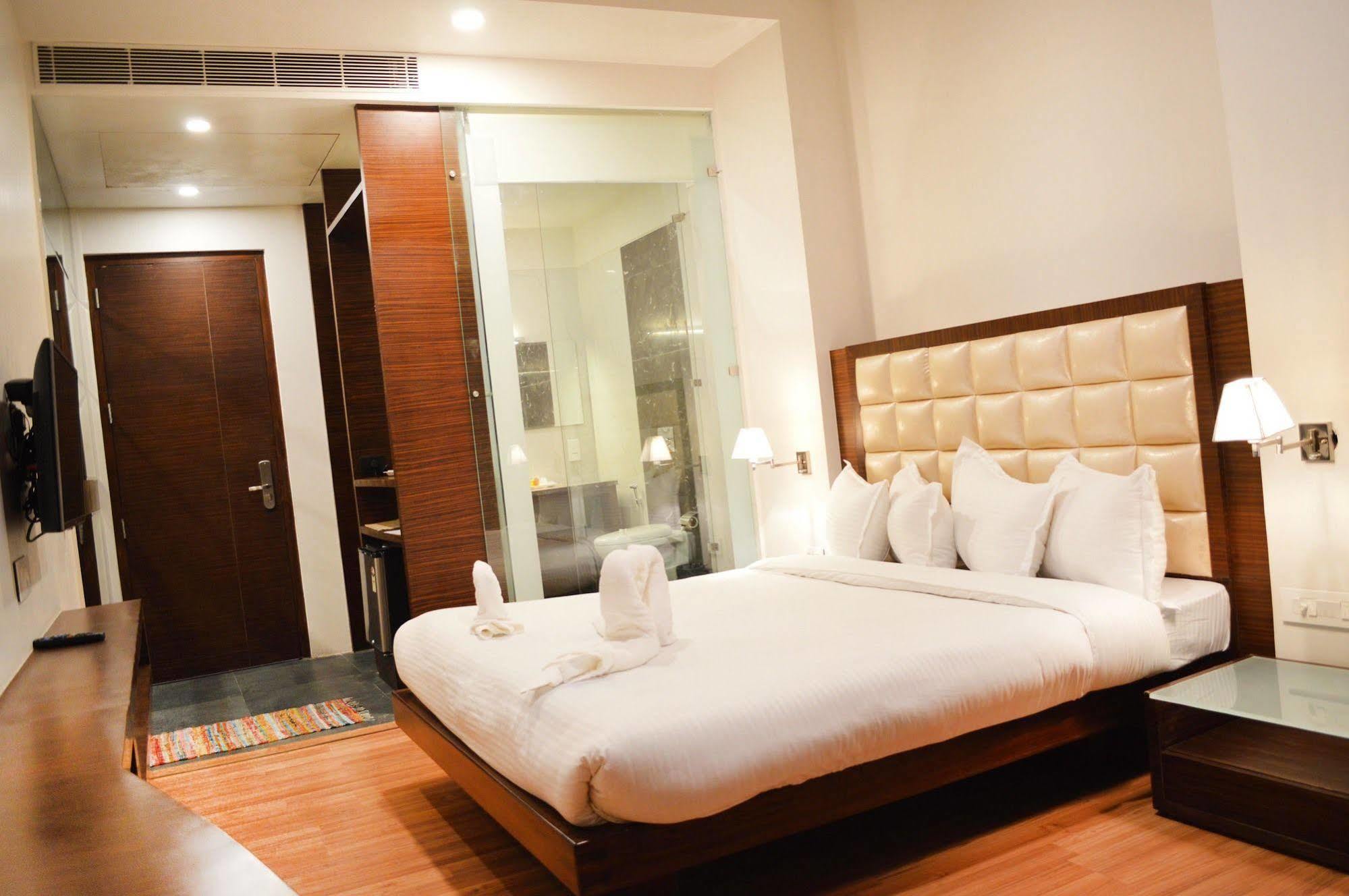 Fabhotel Prudent Amritsar Eksteriør billede