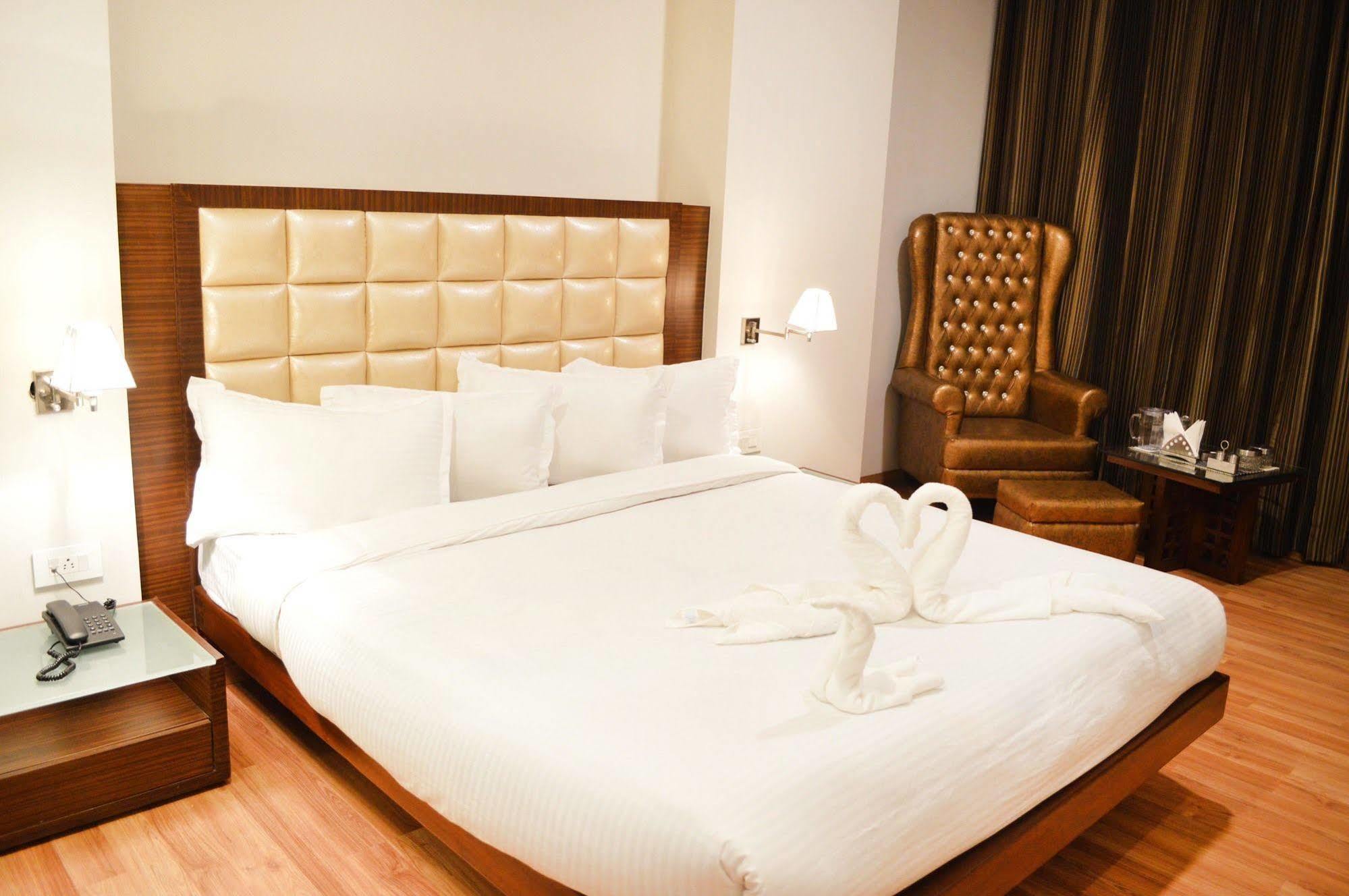 Fabhotel Prudent Amritsar Eksteriør billede
