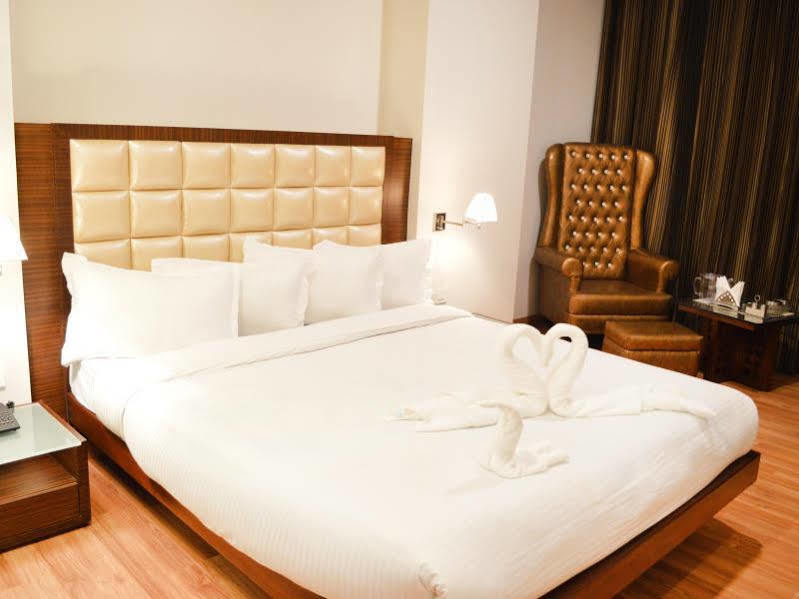 Fabhotel Prudent Amritsar Eksteriør billede