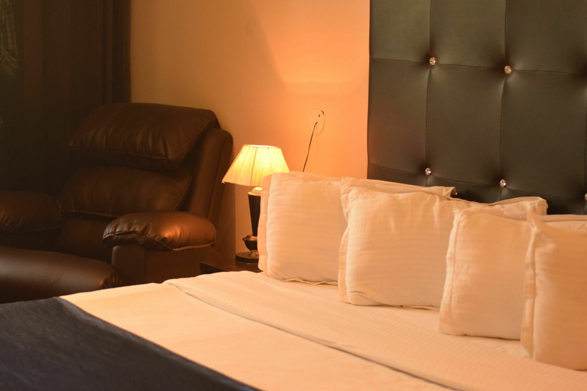 Fabhotel Prudent Amritsar Eksteriør billede